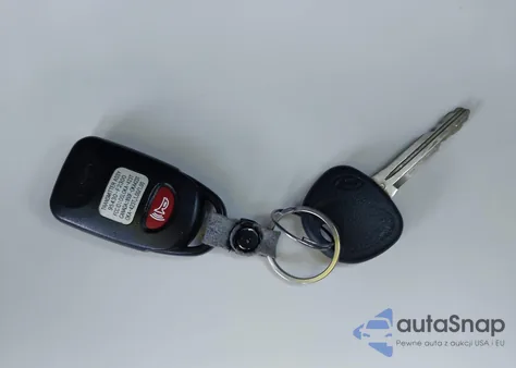 2018 Hyundai Elantra Sel из США, поврежденный, VIN KMHD84LF3JU556200